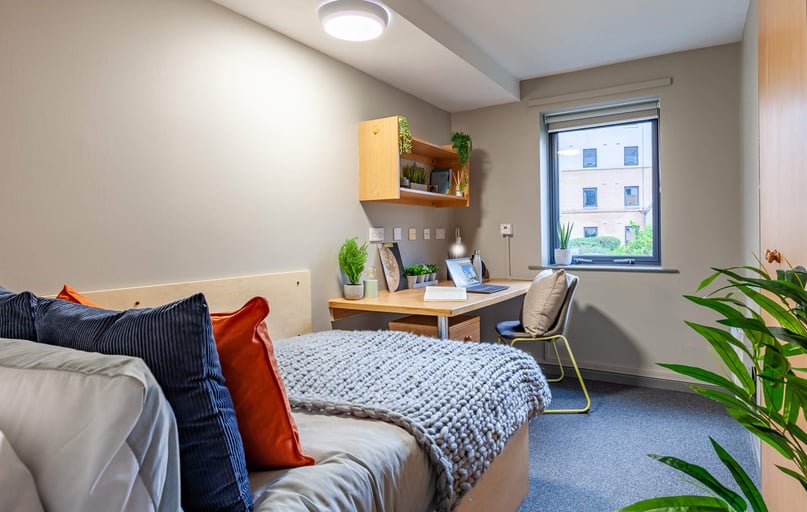 Classic Ensuite, Devonshire Courtyard, Wellington Street , Devonshire Green, Sheffield - Image 1