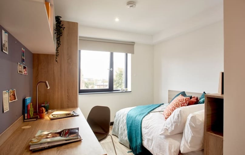 Attic Ensuite, Eden Square, Stoney Stanton Road, City Centre, Coventry - Image 1