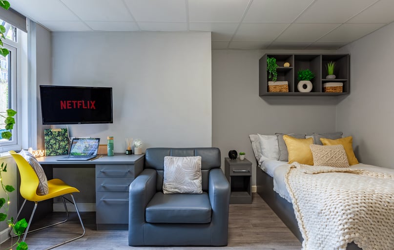 Luxury Studio, Allen Court, 1 Cromwell Range, Fallowfield, Manchester - Image 1