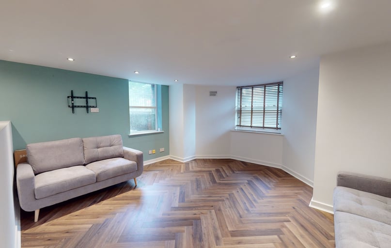 Hyde Terrace, Woodhouse, Leeds - Image 1