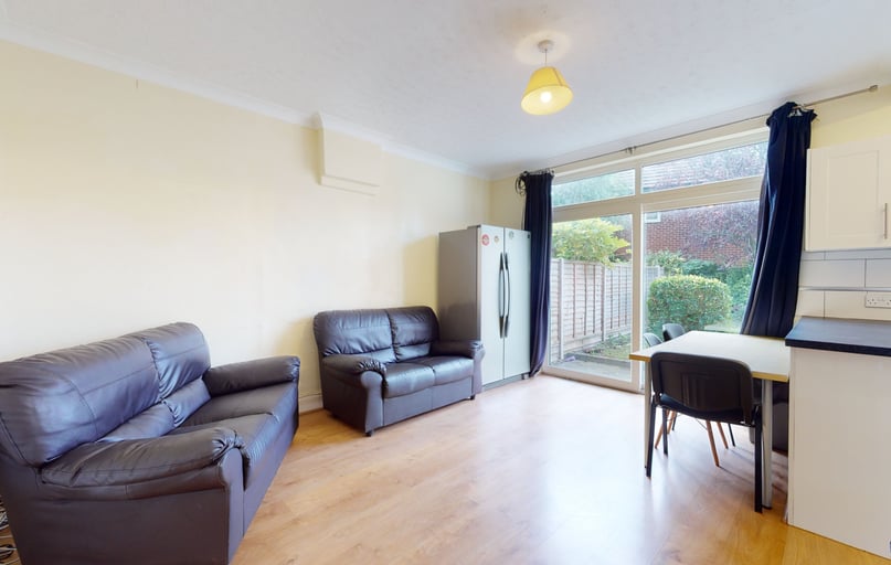 Forest Road, City Centre, Loughborough - Image 1