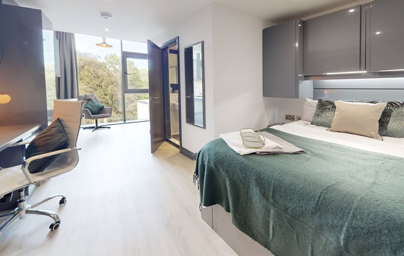 Premium Balcony Studio, The Residence, St Columbas Close, City Centre, Coventry - Image 1