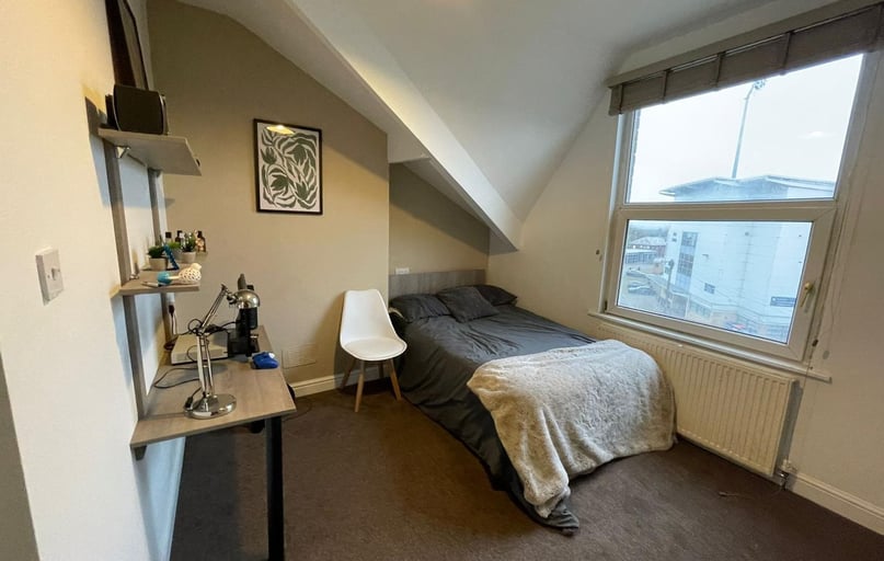 Cardigan Road, Headingley, Leeds - Image 1