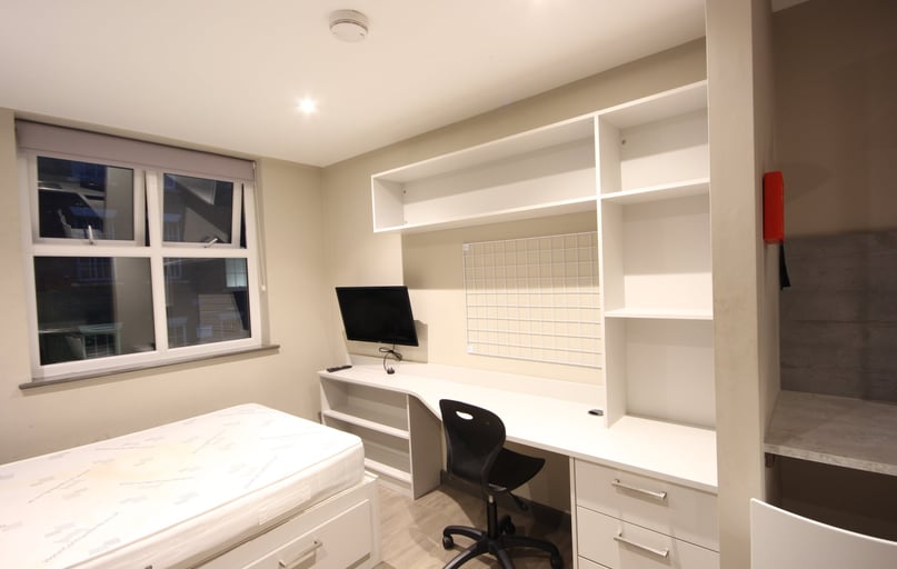 Monument House, City Centre, Newcastle - Image 1