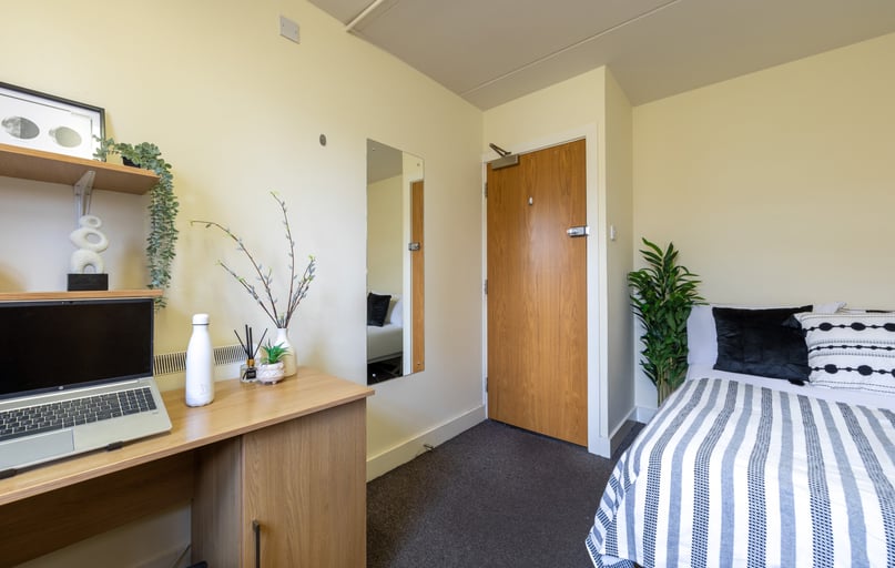 Bronze Non Ensuite, Manchester Student Village, Lower Chatham Street, City Centre, Manchester - Image 1