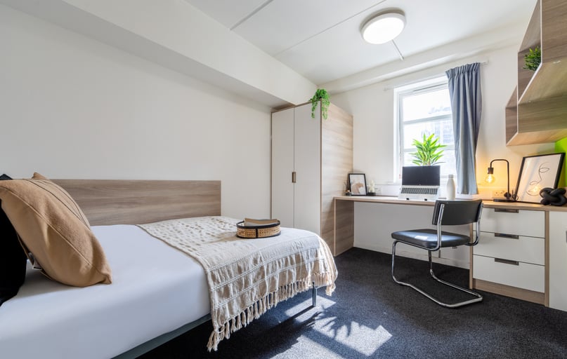 Silver Non Ensuite, Manchester Student Village, Lower Chatham Street, City Centre, Manchester - Image 1