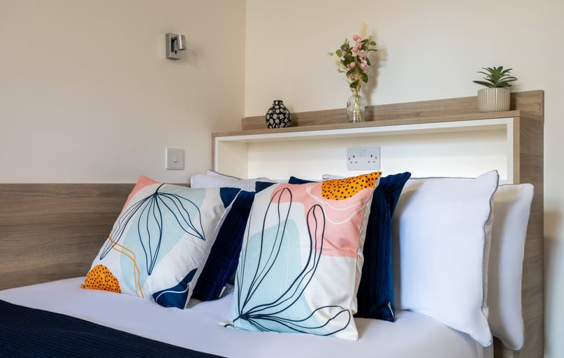 Silver Non Ensuite - Medium, Manchester Student Village, Lower Chatham Street, City Centre, Manchester - Image 1