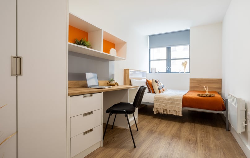 Gold Ensuite, Manchester Student Village, Lower Chatham Street, City Centre, Manchester - Image 1