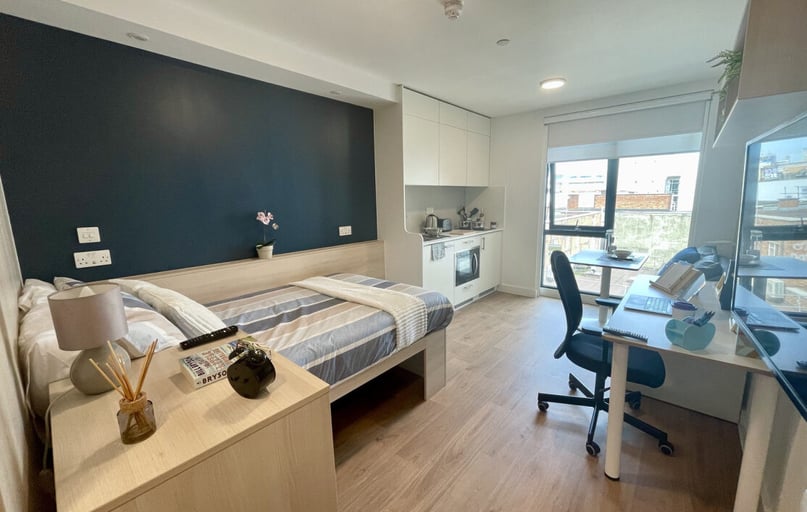 Premium Plus, Unilife High Street, 12-14 High Street, City Centre, Southampton - Image 1