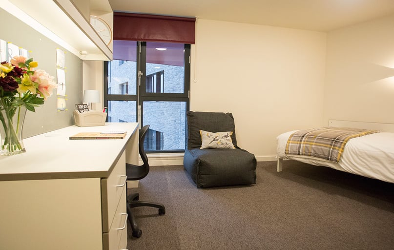 Superior Ensuite, Powis Place, 2 Powis Place, Old Aberdeen, Aberdeen - Image 1