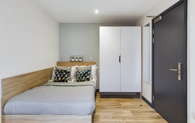 Ensuite Townhouse, Eden Square, Stoney Stanton Road, City Centre, Coventry - Image 1