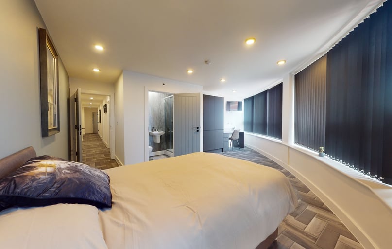 Graduation House, Beeston, Nottingham - Image 1