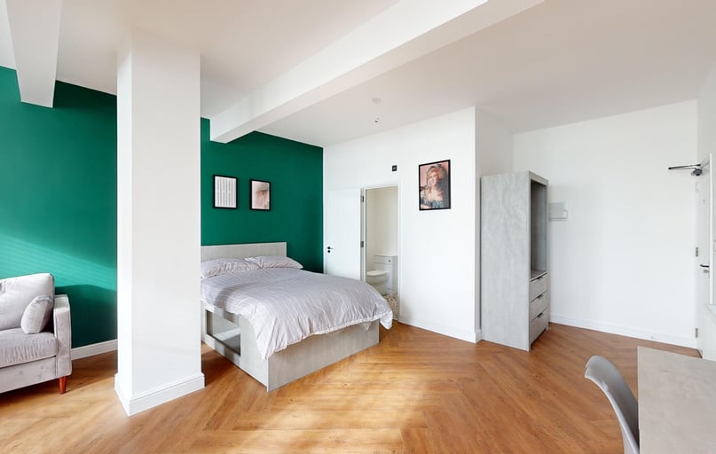 Derby Road, City Centre, Loughborough - Image 1