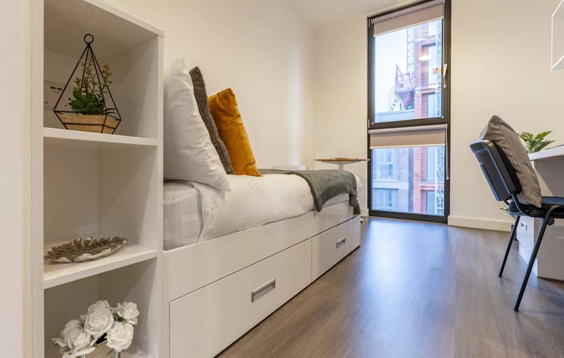 Premium Plus Studio, 88 Bromsgrove House, City Centre, Birmingham - Image 1