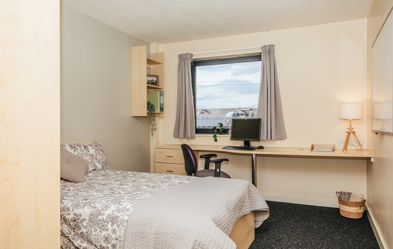 Premium Plus 5 Bed Ensuite, The Pinnacles, Broad Street, City Centre, Sheffield - Image 1