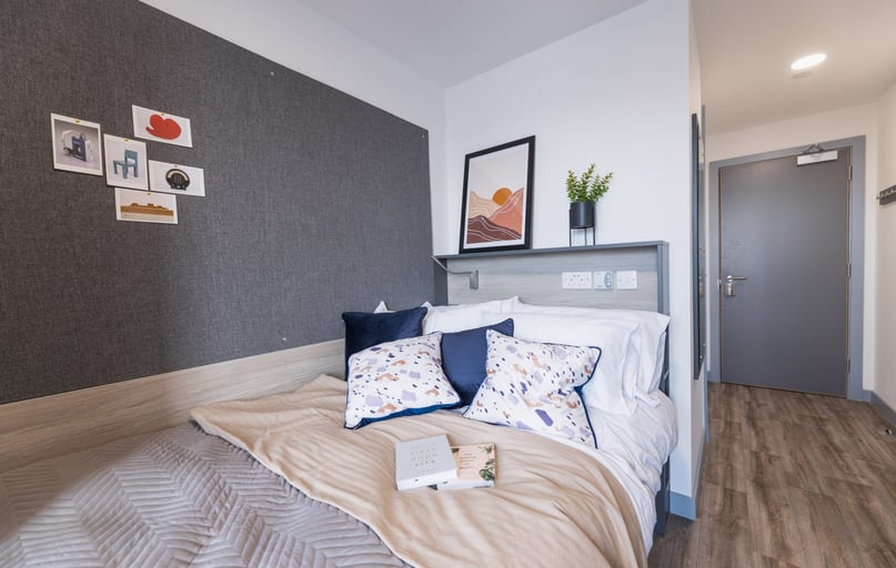 Platinum Ensuite, ONYX, 60 Lancaster Street, City Centre, Birmingham - Image 1