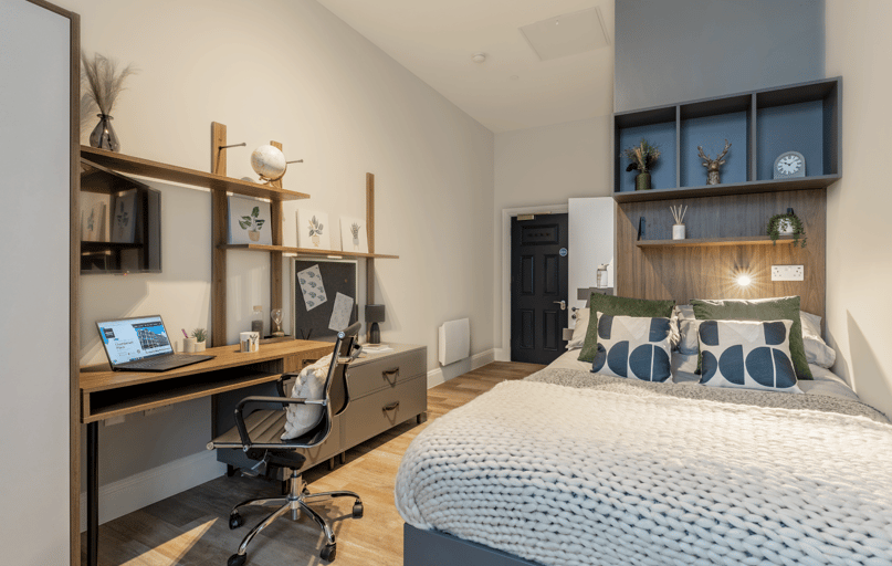 Gold Ensuite, Chamberlain Place, Corporation Street, Selly Oak, Birmingham - Image 1