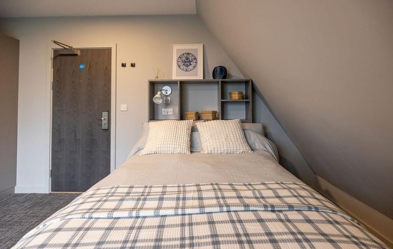 Deluxe 2 Bedroom Apartment, Ash Grove Court, Ash Grove, University Of Surrey, Guildford - Image 1