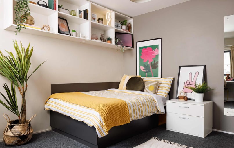 Bronze En Suite, Exchange Works, Arundel Street, City Centre, Sheffield - Image 1