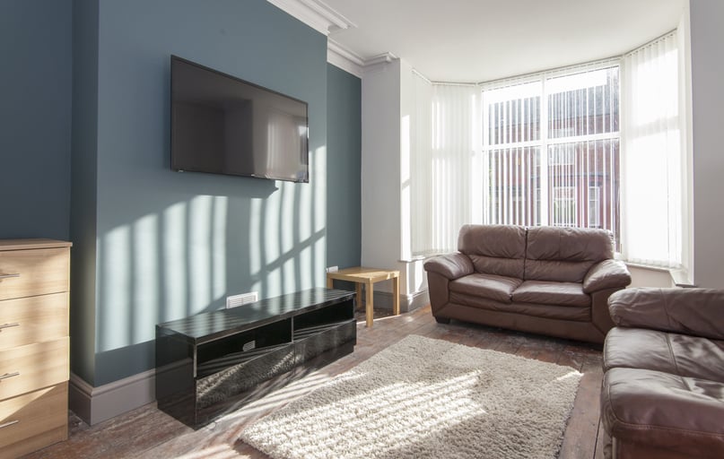 Oak Road, Charlestown, Salford - Image 1