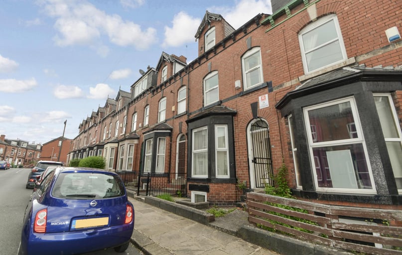 Hessle View, Hyde Park, Leeds - Image 1