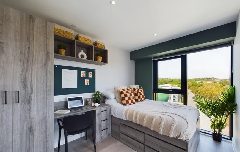 Superior Studio, Crown Place, St Ann's Well Road, The Old Meadows, Nottingham - Image 1