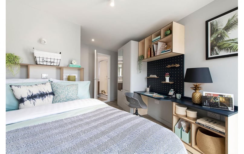 9 Bed Premium Ensuite, Silk Mill, 162 Dundee Street, City Centre, Edinburgh - Image 1