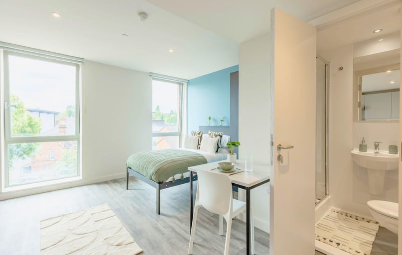 Gold Plus Studio, Pershore Junction, 1-3 Dogpool Lane, Selly Park, Birmingham - Image 1