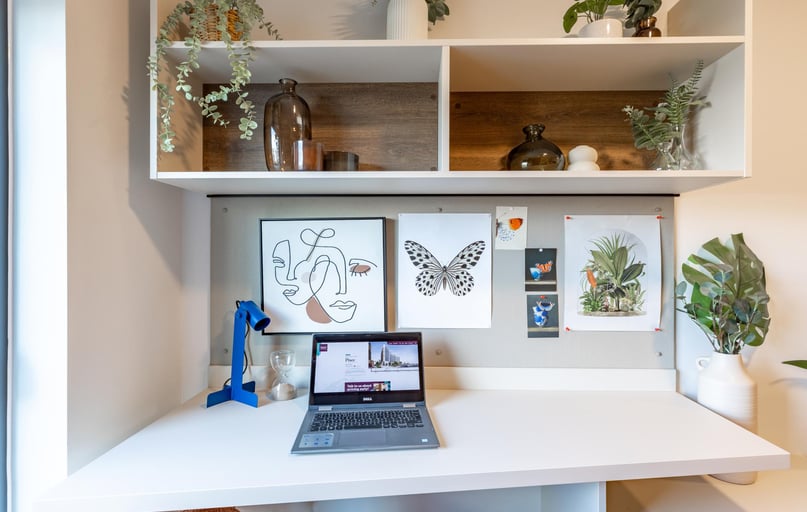 Penthouse Ensuite, The Place, 33 Queens Road, City Centre, Nottingham - Image 1