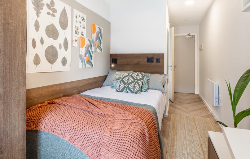 Premium Ensuite, The Place, 33 Queens Road, City Centre, Nottingham - Image 1