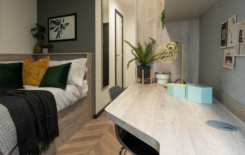 Platinum Ensuite, Steelworks, 29 Rockingham Street, City Centre, Sheffield - Image 1