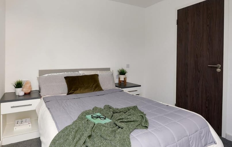 Premium Studio, Frobisher House, 64-66 Ebrington Street, Mutley, Plymouth - Image 1