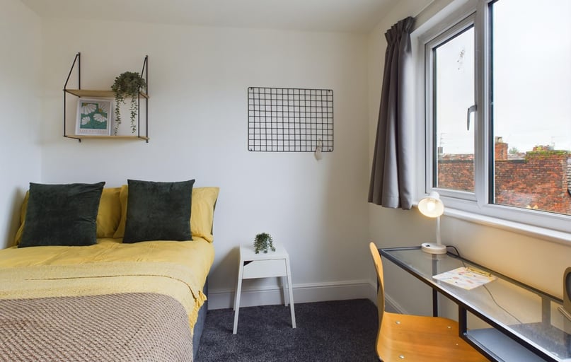 Edge Lane, Fairfield, Liverpool - Image 1