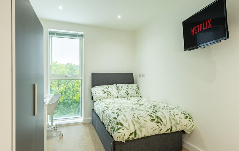 Deluxe Accessible Studio, One London Road, London Road, Keele University School Of Medicine, Newcastle under Lyme - Image 1