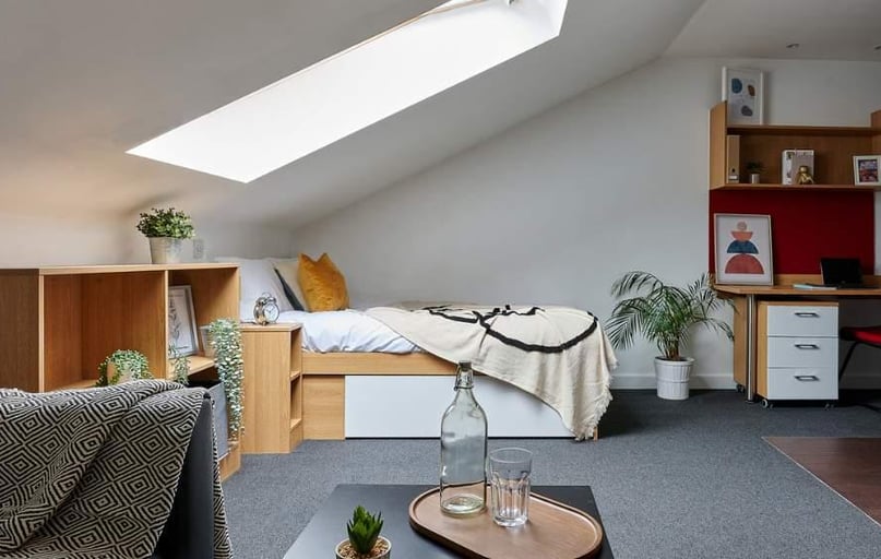 Premium Studio, The Apollo Works, 1 Alma Street, City Centre, Coventry - Image 1