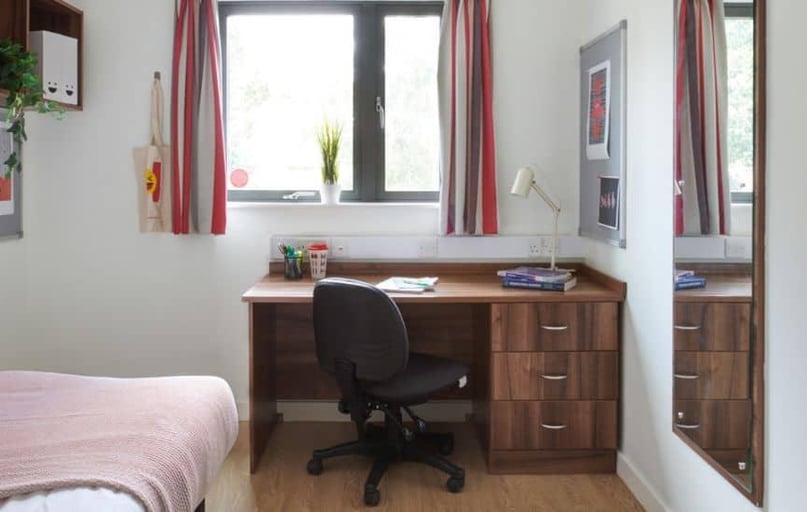 Classic Ensuite, The Printworks, Western Way, Newtown, Exeter - Image 1