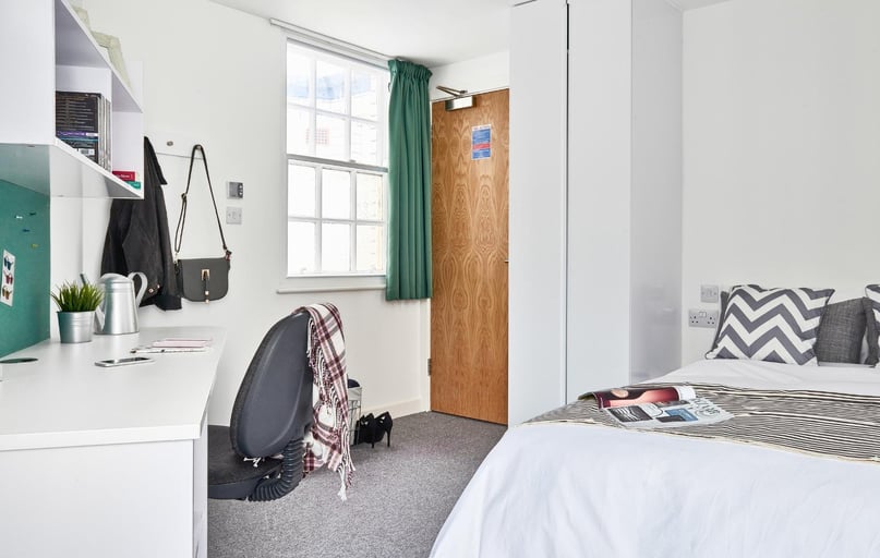 2 Bed Apartment, The Glassworks, 60 Newarke Street, City Centre, Leicester - Image 1