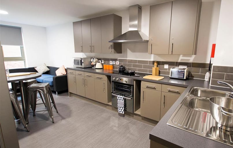 Silver Ensuite, Foundry Courtyard, 214 Kennedy Street, Glasgow Caledonian University, Glasgow - Image 1