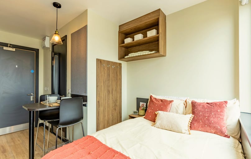 Premium Studio, Crown House, Regents Hill, Seven Dials, Brighton - Image 1