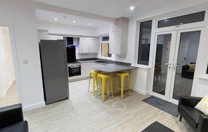 Forest Road, City Centre, Loughborough - Image 1