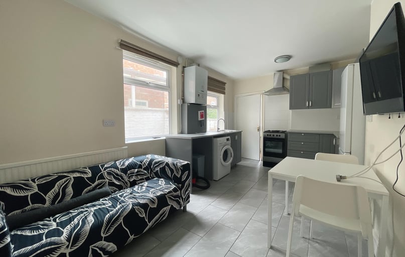 Storer Road, City Centre, Loughborough - Image 1
