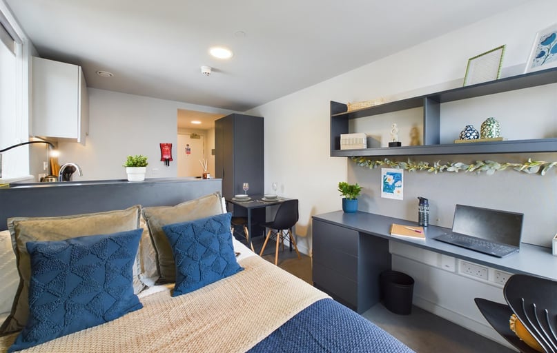 Classic Studio, Ravilious House, Lewes Road, Brighton - Image 1