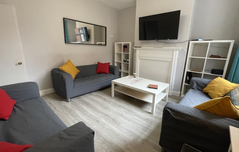 Bouverie Street, Newton, Chester - Image 1