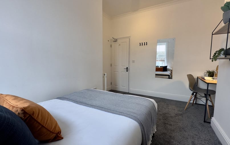 West Parade, West End, Lincoln - Image 1