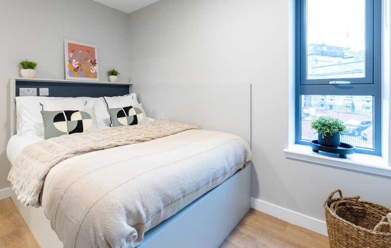 Premium Studio, Clyde Court, Jocelyn Square, City Centre, Glasgow - Image 1