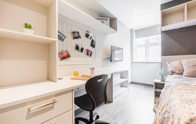 Monument House, City Centre, Newcastle - Image 1