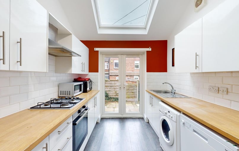 Mabfield Road, Fallowfield, Manchester - Image 1
