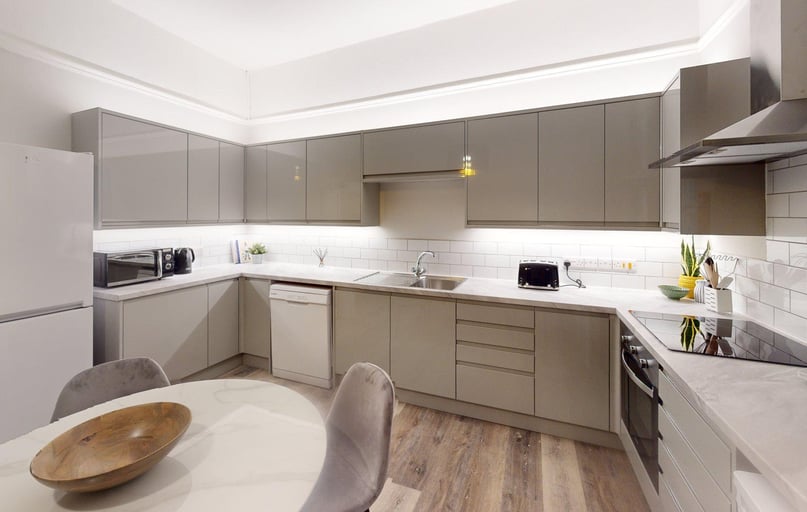 Queens Road, Kingsdown, Bristol - Image 1