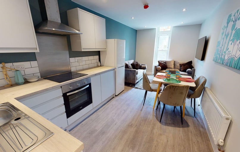 Whiteladies Road, Redland, Bristol - Image 1