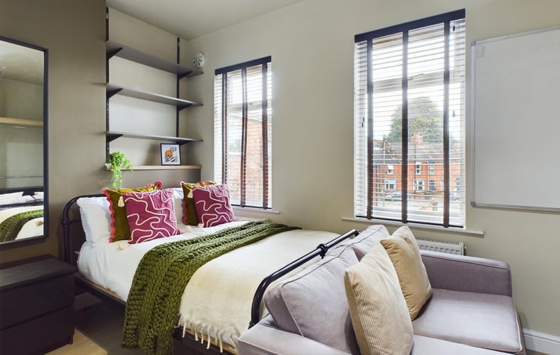 The Avenue, West End, Lincoln - Image 1